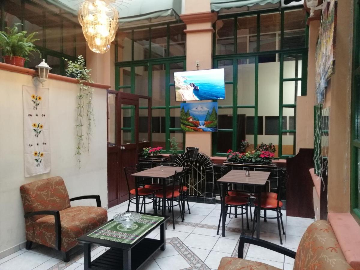 Hostal Victoria Quito Eksteriør billede